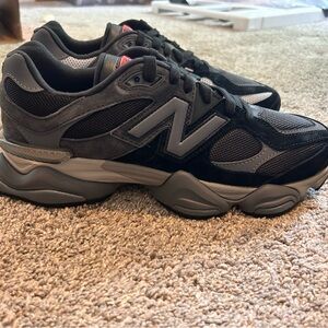 New Balance Black and Gray Sneakers